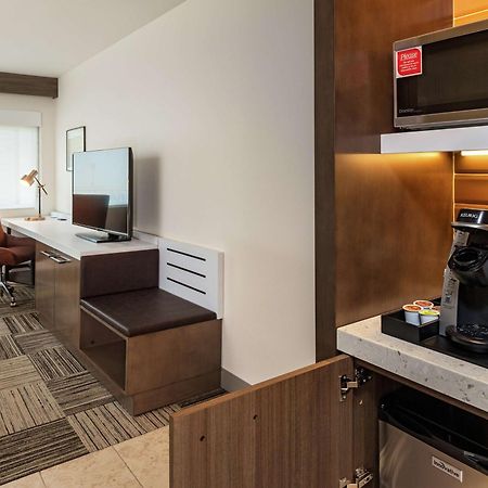 Hilton Garden Inn Davis Downtown Buitenkant foto