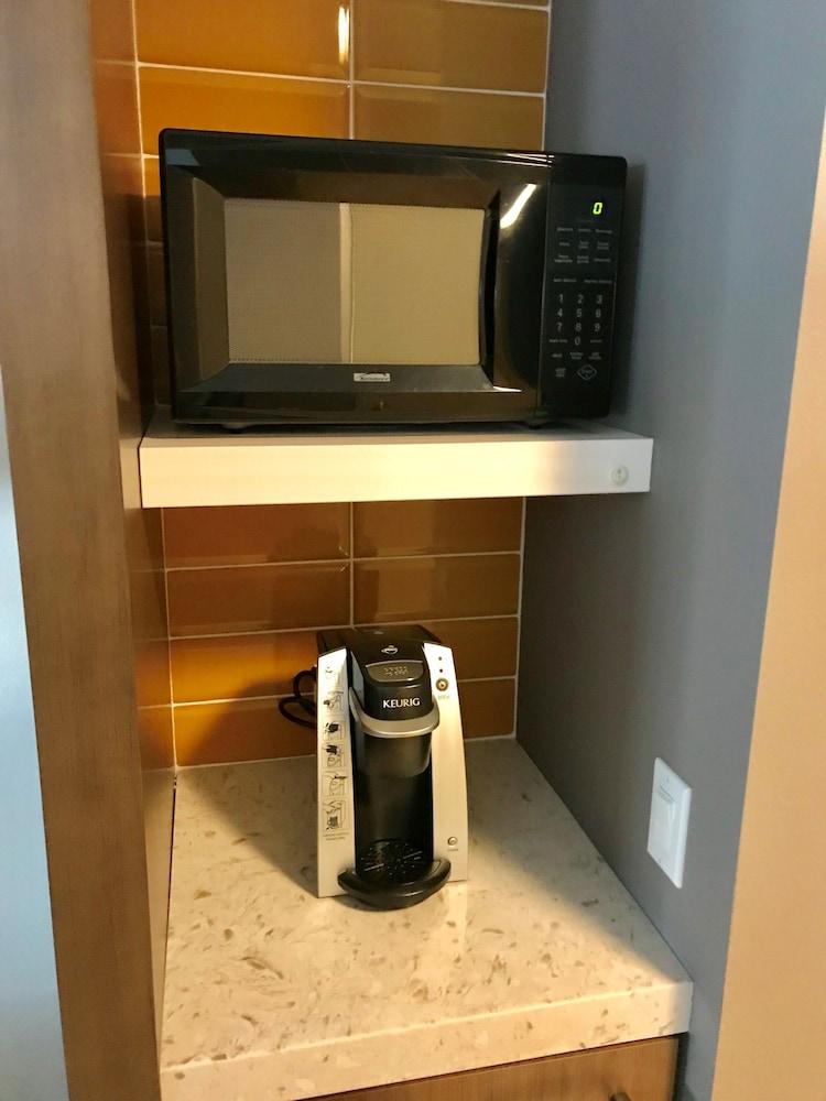 Hilton Garden Inn Davis Downtown Buitenkant foto