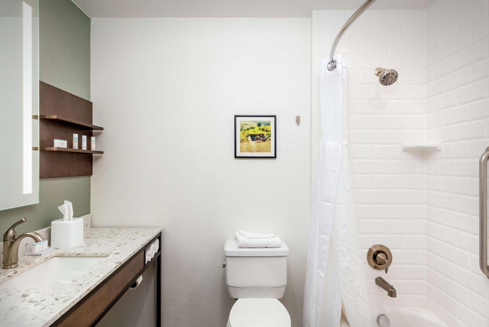 Hilton Garden Inn Davis Downtown Buitenkant foto