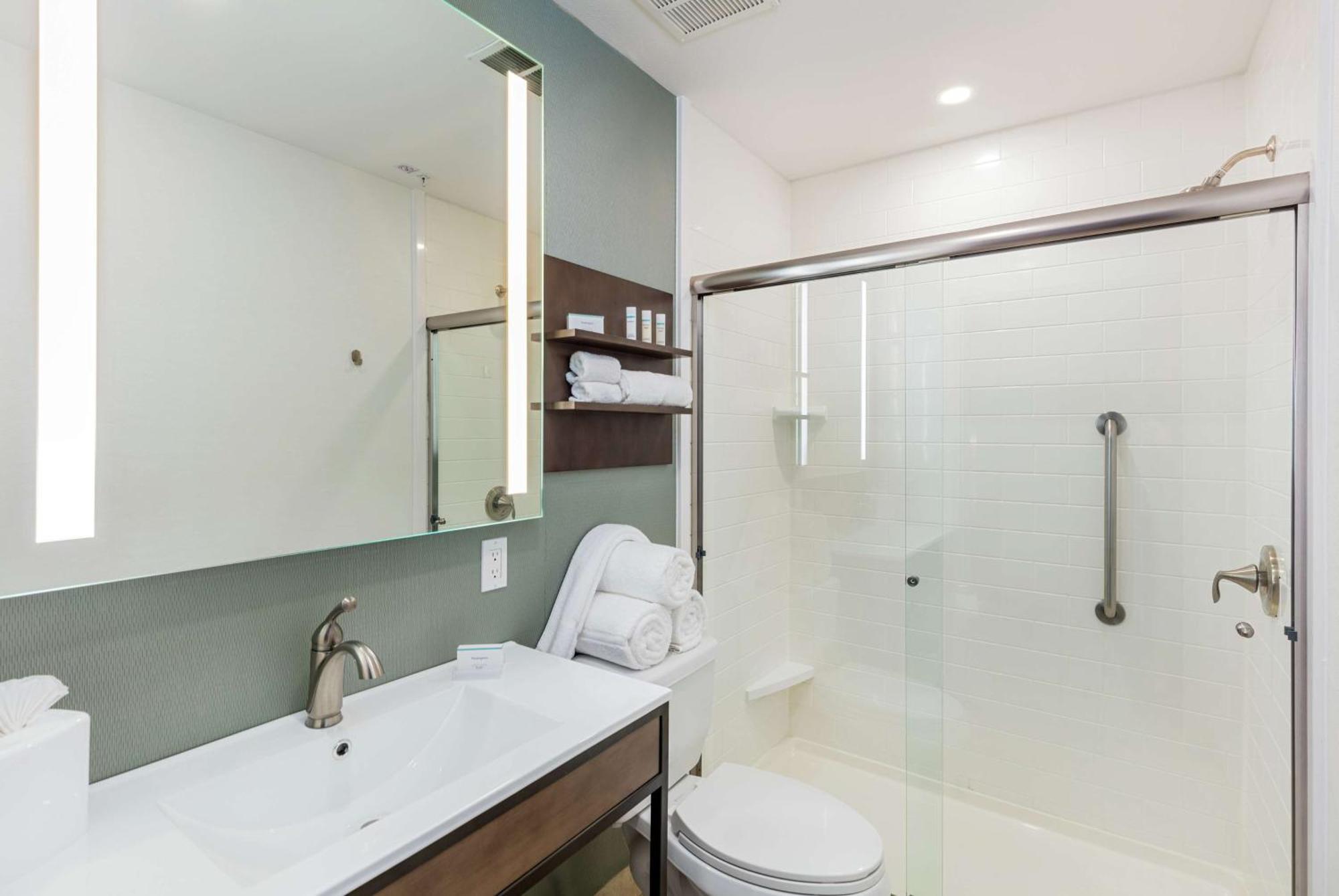 Hilton Garden Inn Davis Downtown Buitenkant foto