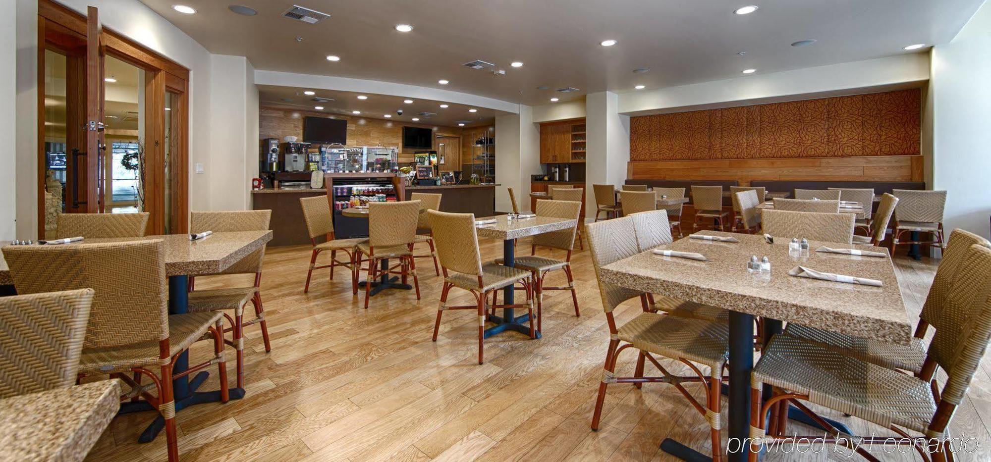 Hilton Garden Inn Davis Downtown Buitenkant foto