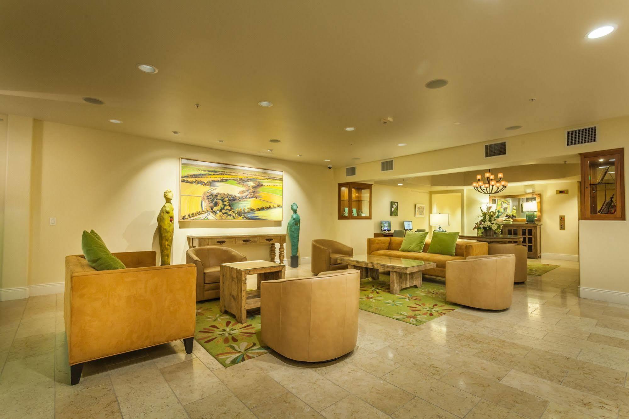 Hilton Garden Inn Davis Downtown Buitenkant foto
