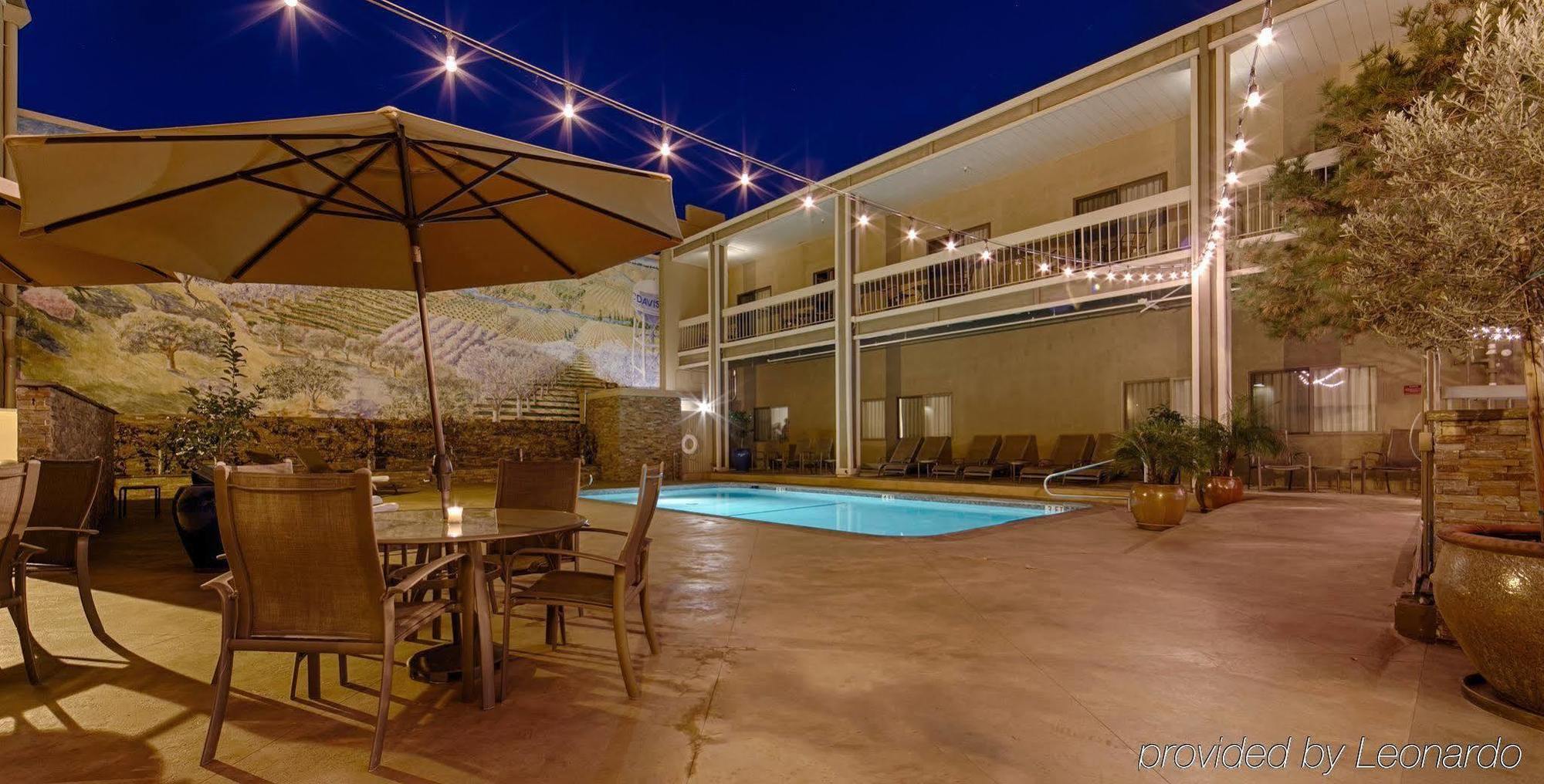 Hilton Garden Inn Davis Downtown Buitenkant foto